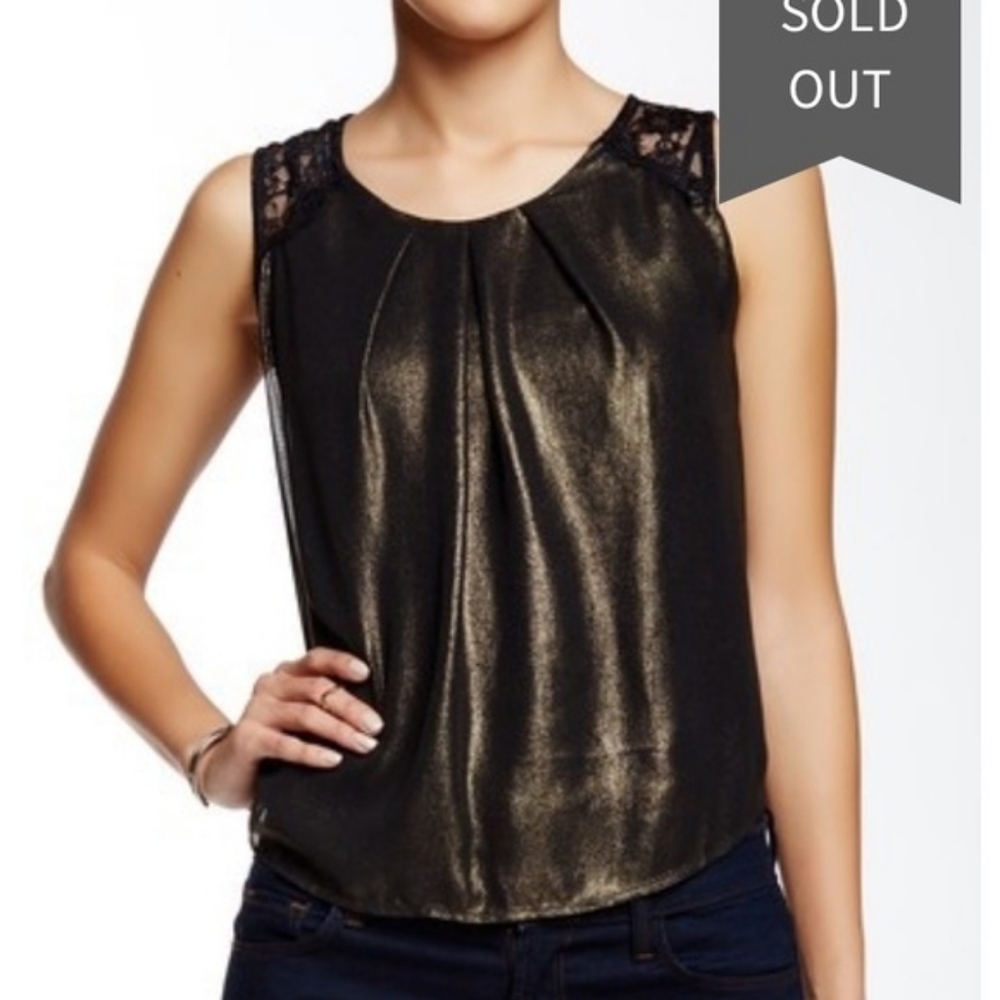 Astr The Label Gold Shimmer Top Size M